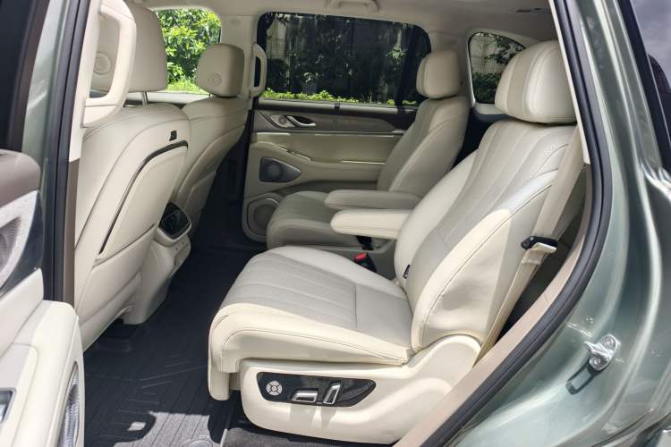 Used Wey Lanshan 2025 Four-Wheel Drive Ultra Interior 2