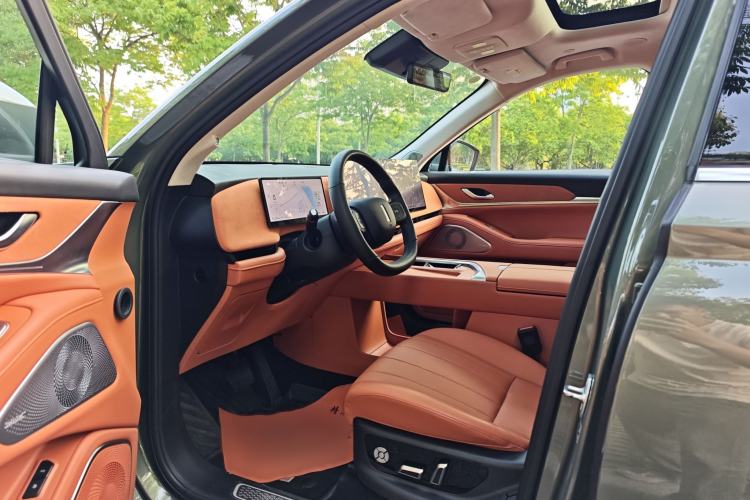Used Wey Lanshan 2025 Four-Wheel Drive Ultra Interior 2