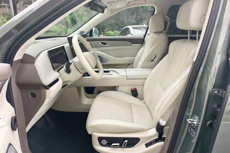 Used Wey Lanshan 2025 Four-Wheel Drive Ultra Interior 2