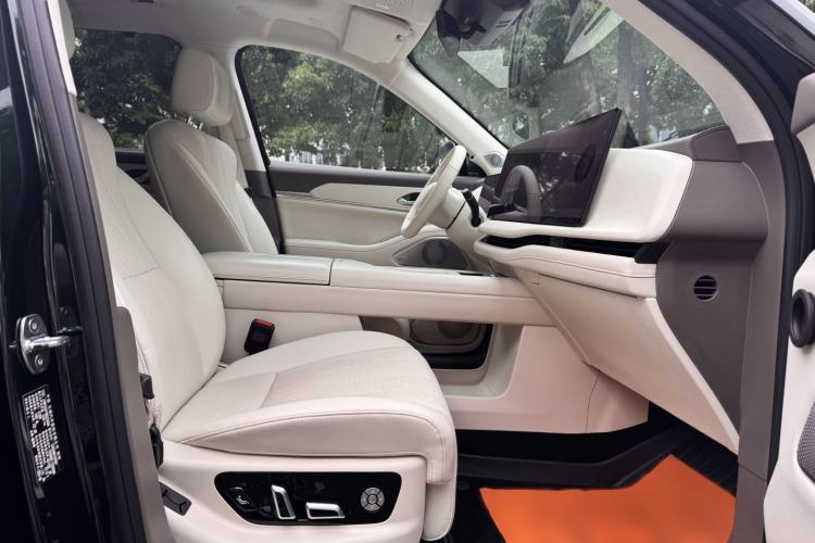 Used Wey Lanshan 2025 Four-Wheel Drive Max Interior 4
