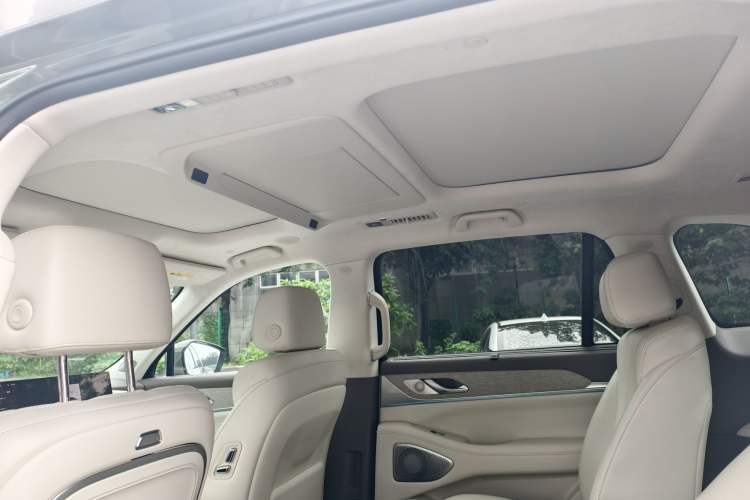 Used Wey Lanshan 2025 Four-Wheel Drive Ultra Interior 4