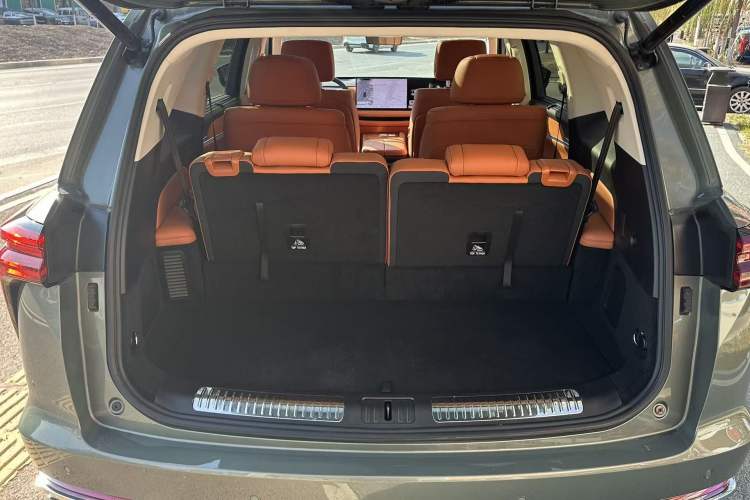 Used Wey Lanshan 2025 Four-Wheel Drive Ultra Interior 6