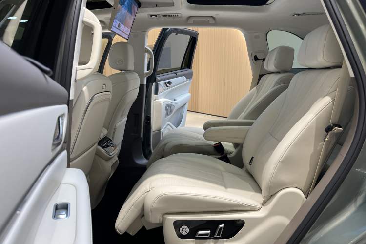 Used Wey Lanshan 2025 Four-Wheel Drive Max Interior 7