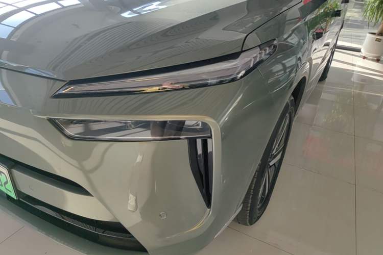 Used Wey Lanshan 2025 Four-Wheel Drive Max Left Front Headlight