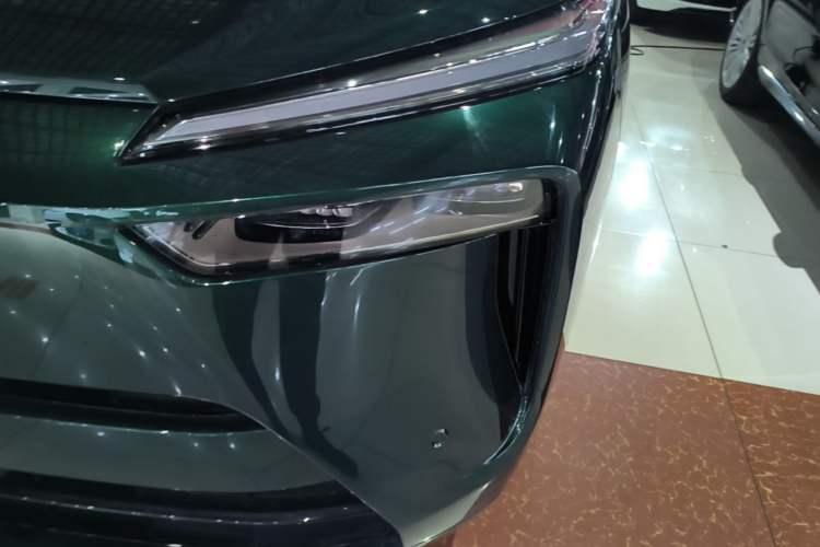 Used Wey Lanshan 2025 Four-Wheel Drive Max Left Front Headlight