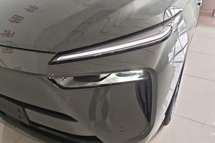 Used Wey Lanshan 2025 Four-Wheel Drive Max Left Front Headlight