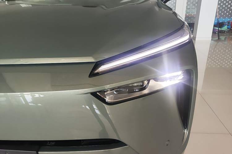 Used Wey Lanshan 2025 Four-Wheel Drive Max Left Front Headlight