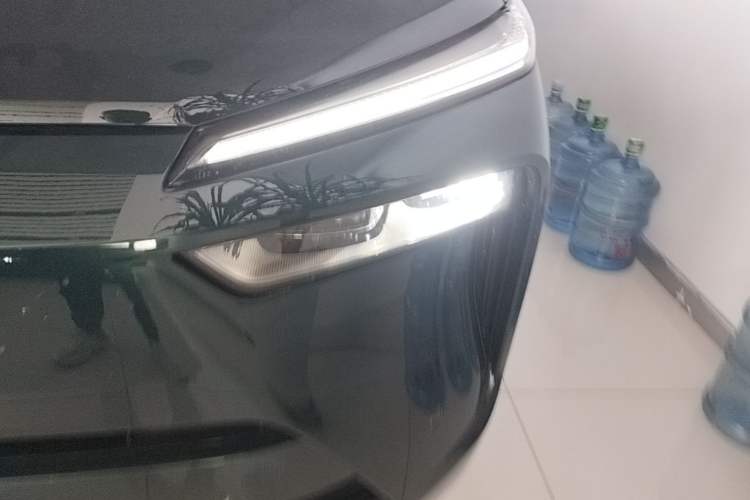 Used Wey Lanshan 2025 Four-Wheel Drive Max Left Front Headlight