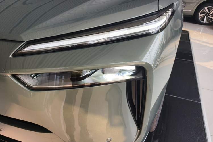 Used Wey Lanshan 2025 Four-Wheel Drive Max Left Front Headlight