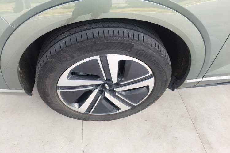 Used Wey Lanshan 2025 Four-Wheel Drive Max Left Front Wheel Hub