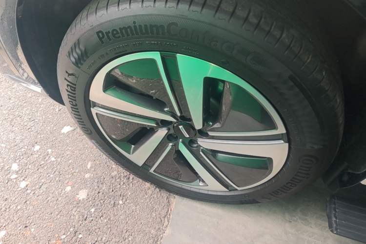 Used Wey Lanshan 2025 Four-Wheel Drive Max Left Front Wheel Hub