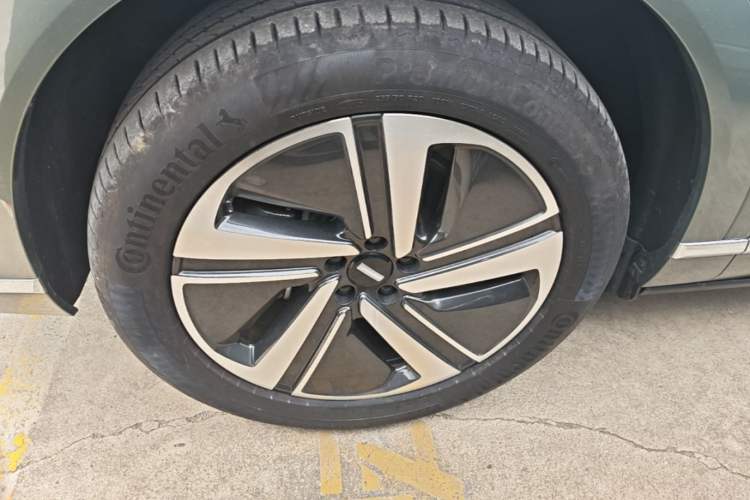 Used Wey Lanshan 2025 Four-Wheel Drive Ultra Left Front Wheel Hub