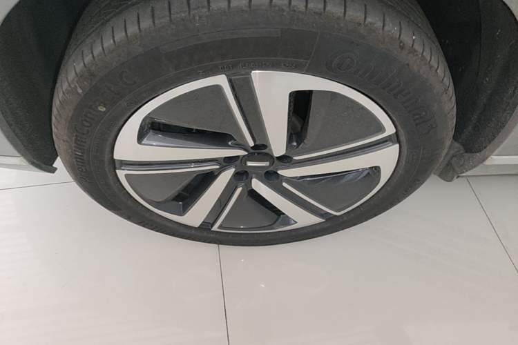 Used Wey Lanshan 2025 Four-Wheel Drive Max Left Front Wheel Hub