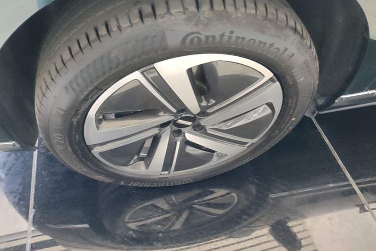 Used Wey Lanshan 2025 Four-Wheel Drive Max Left Front Wheel Hub
