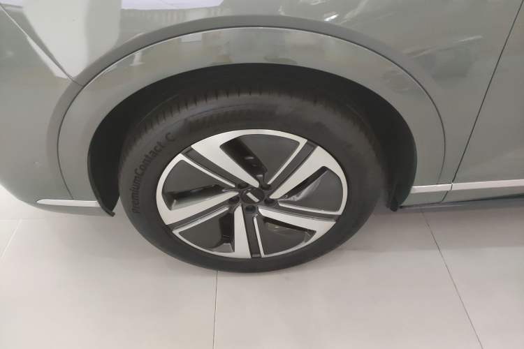 Used Wey Lanshan 2025 Four-Wheel Drive Ultra Left Front Wheel Hub