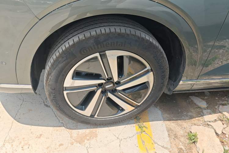 Used Wey Lanshan 2025 Four-Wheel Drive Max Left Front Wheel Hub