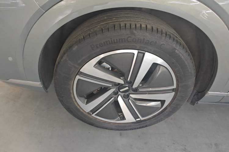 Used Wey Lanshan 2025 Four-Wheel Drive Ultra Left Front Wheel Hub
