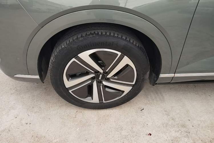 Used Wey Lanshan 2025 Four-Wheel Drive Ultra Left Front Wheel Hub
