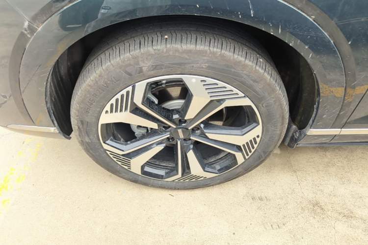 Used Wey Lanshan 2025 Four-Wheel Drive Max Left Front Wheel Hub