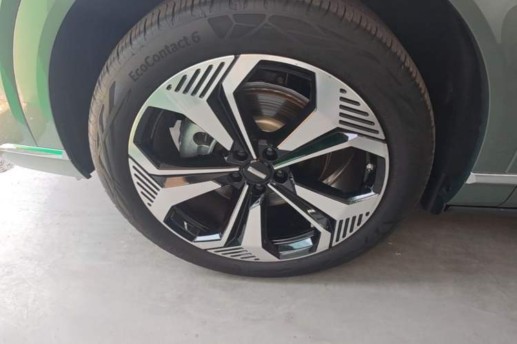 Used Wey Lanshan 2025 Four-Wheel Drive Ultra Left Front Wheel Hub