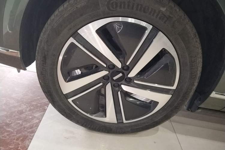 Used Wey Lanshan 2025 Four-Wheel Drive Ultra Left Front Wheel Hub