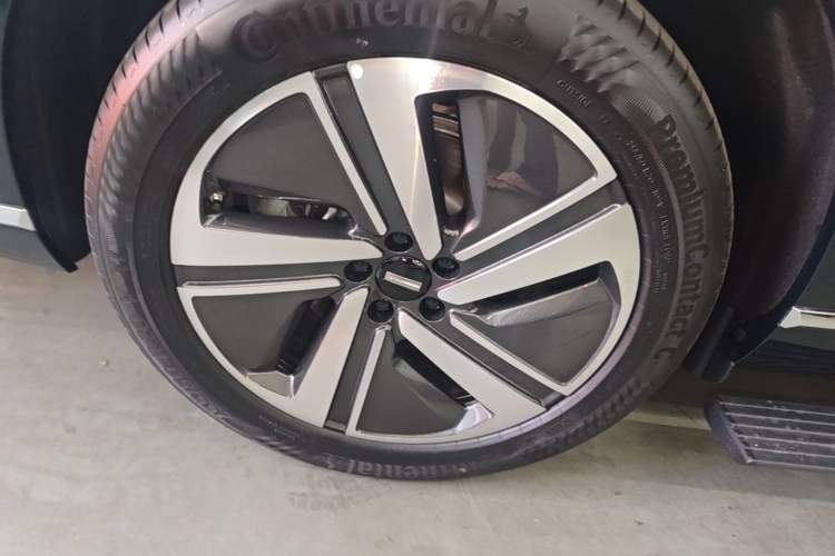 Used Wey Lanshan 2025 Four-Wheel Drive Max Left Front Wheel Hub