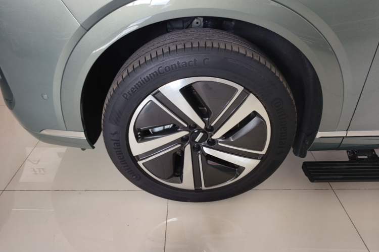 Used Wey Lanshan 2025 Four-Wheel Drive Max Left Front Wheel Hub
