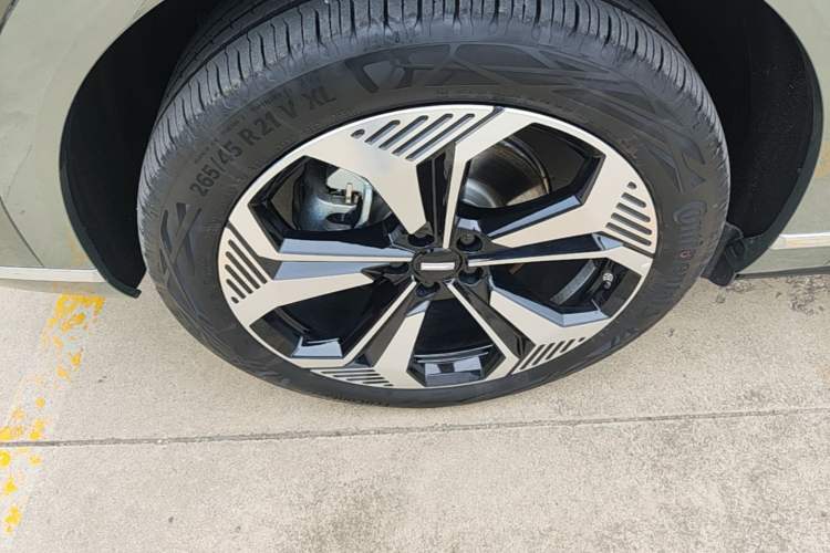 Used Wey Lanshan 2025 Four-Wheel Drive Ultra Left Front Wheel Hub