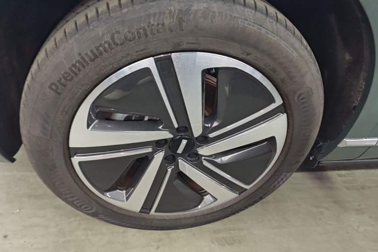 Used Wey Lanshan 2025 Four-Wheel Drive Ultra Left Front Wheel Hub