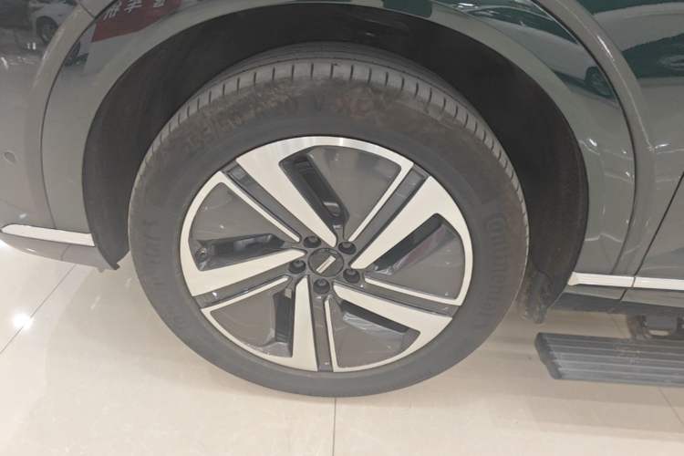 Used Wey Lanshan 2025 Four-Wheel Drive Max Left Front Wheel Hub