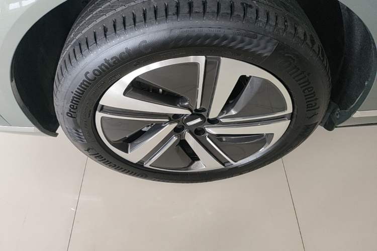 Used Wey Lanshan 2025 Four-Wheel Drive Ultra Left Front Wheel Hub