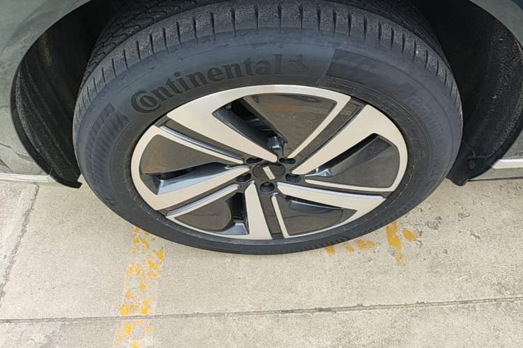 Used Wey Lanshan 2025 Four-Wheel Drive Max Left Front Wheel Hub