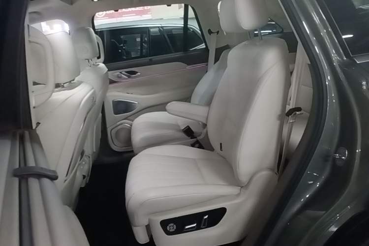 Used Wey Lanshan 2025 Four-Wheel Drive Ultra Left Rear Seat