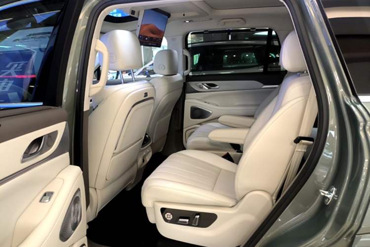 Used Wey Lanshan 2025 Four-Wheel Drive Max Left Rear Seat