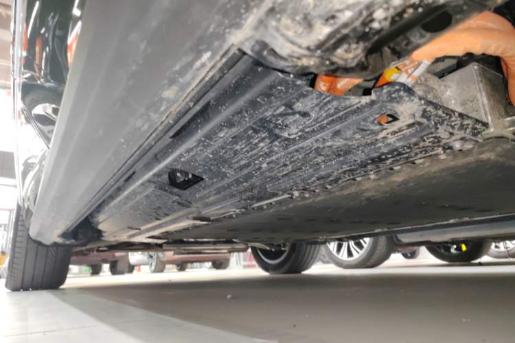 Used Wey Lanshan 2025 Four-Wheel Drive Ultra Left Side Sill