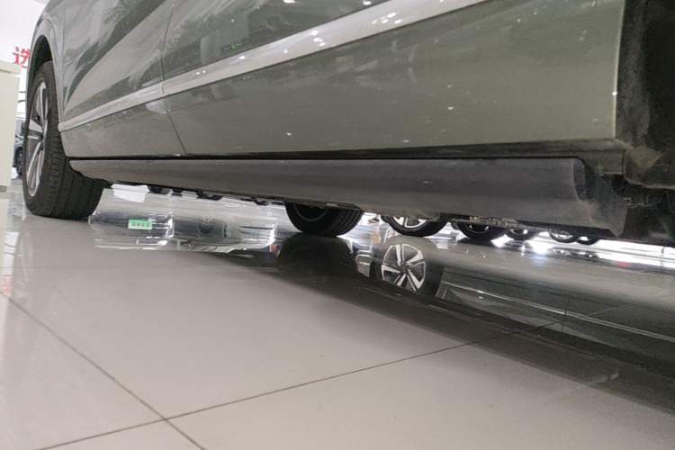 Used Wey Lanshan 2025 Four-Wheel Drive Max Left Side Sill
