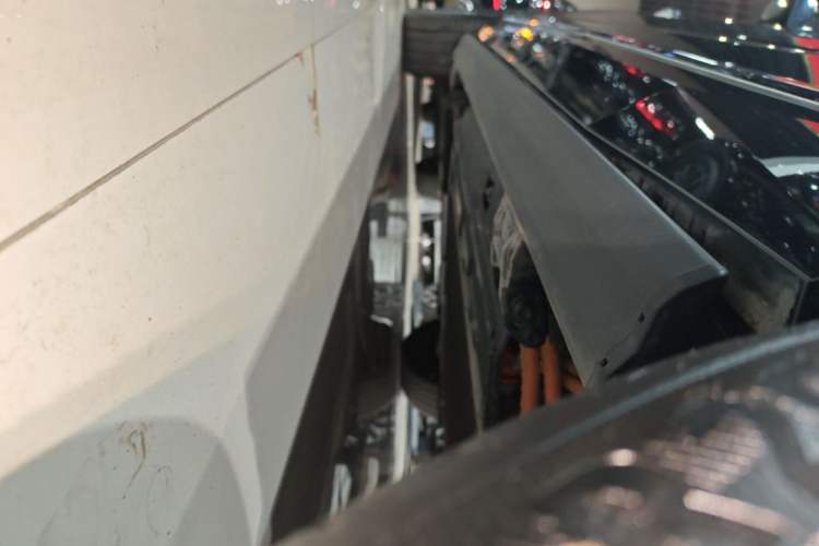 Used Wey Lanshan 2025 Four-Wheel Drive Max Left Side Sill