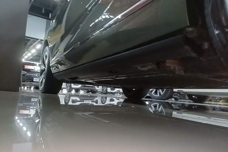 Used Wey Lanshan 2025 Four-Wheel Drive Ultra Left Side Sill