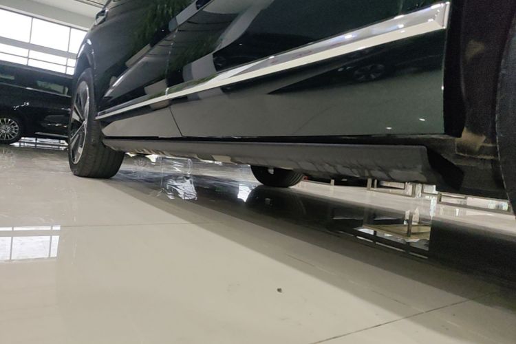 Used Wey Lanshan 2025 Four-Wheel Drive Max Left Side Sill