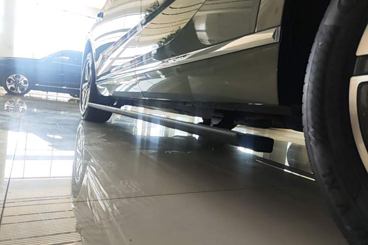 Used Wey Lanshan 2025 Four-Wheel Drive Max Left Side Sill