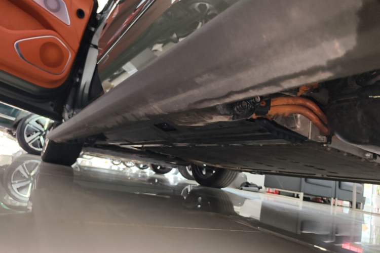 Used Wey Lanshan 2025 Four-Wheel Drive Max Left Side Sill