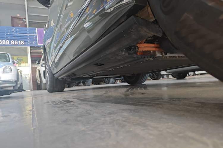 Used Wey Lanshan 2025 Four-Wheel Drive Ultra Left Side Sill