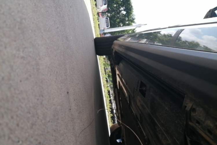Used Wey Lanshan 2025 Four-Wheel Drive Ultra Left Side Sill