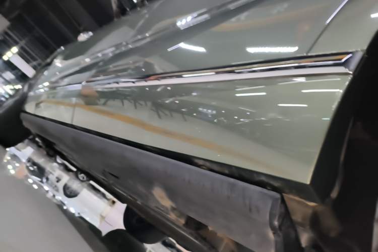 Used Wey Lanshan 2025 Four-Wheel Drive Max Left Side Sill
