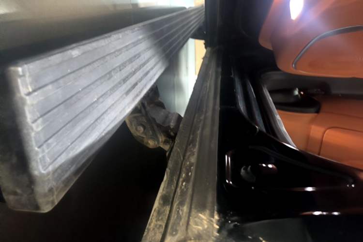 Used Wey Lanshan 2025 Four-Wheel Drive Max Left Side Sill