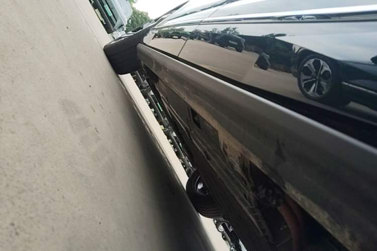 Used Wey Lanshan 2025 Four-Wheel Drive Max Left Side Sill