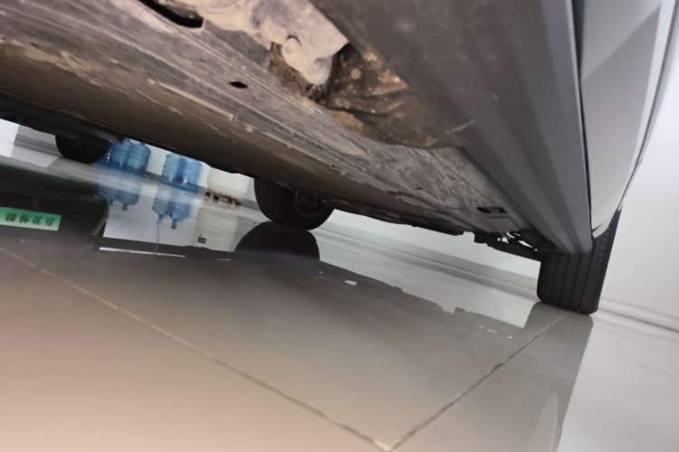 Used Wey Lanshan 2025 Four-Wheel Drive Max Left Side Sill