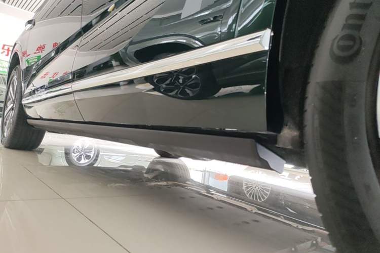 Used Wey Lanshan 2025 Four-Wheel Drive Max Left Side Sill