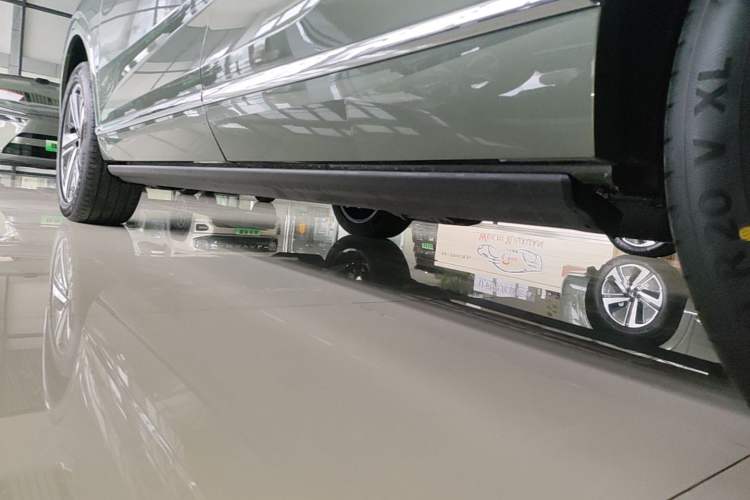 Used Wey Lanshan 2025 Four-Wheel Drive Max Left Side Sill