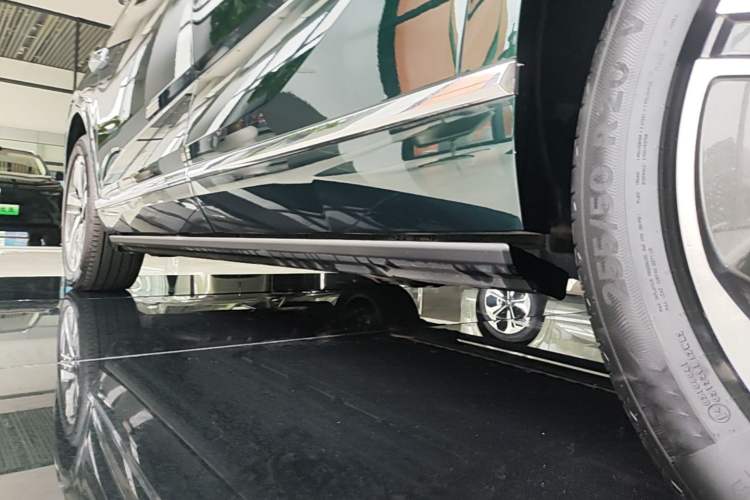 Used Wey Lanshan 2025 Four-Wheel Drive Max Left Side Sill